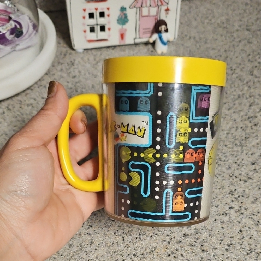 Pac-Man Yellow Handle Travel Mug with Lid - Retro Arcade Design